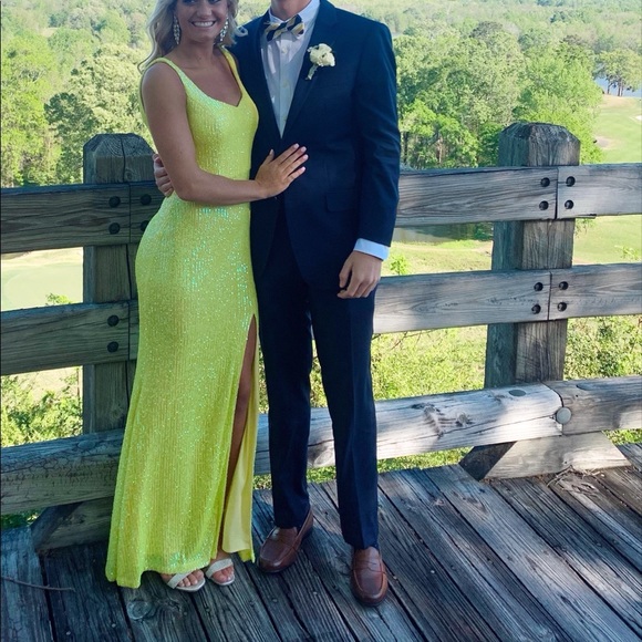 Yellow Sequin Prom dress - Picture 1 of 4